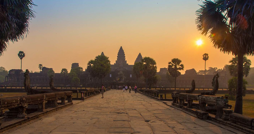 Sunrise Angkor Wat and Royal Temples Tours by Tuk Tuk